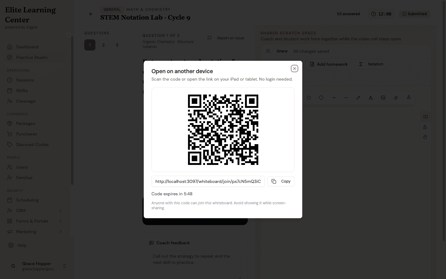 The device pairing dialog with a QR code, join link, and expiry countdown